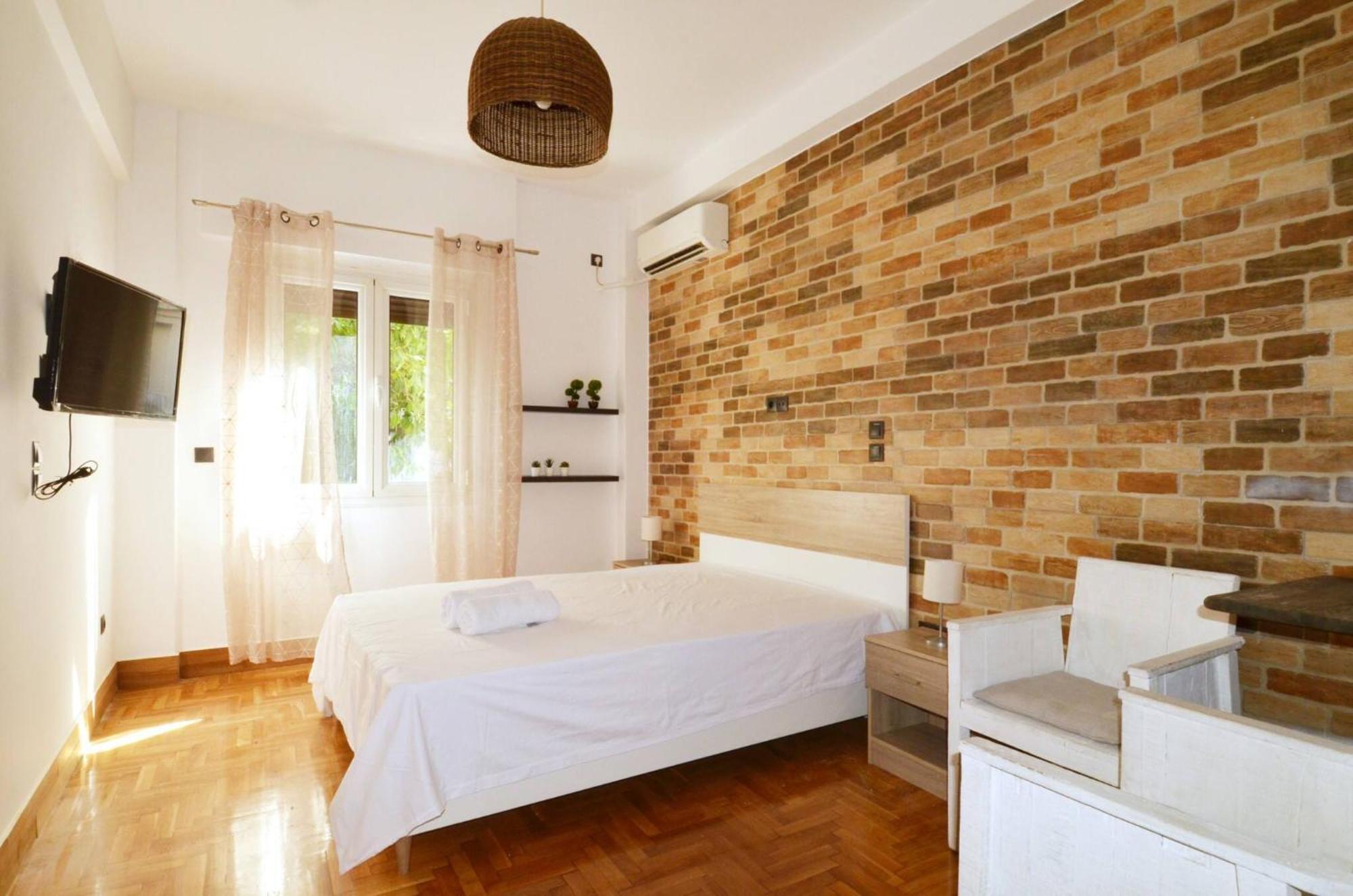 A Modern Rustic Cosy Apartment At The Foot Of Mount Lycabettus Афіни Екстер'єр фото